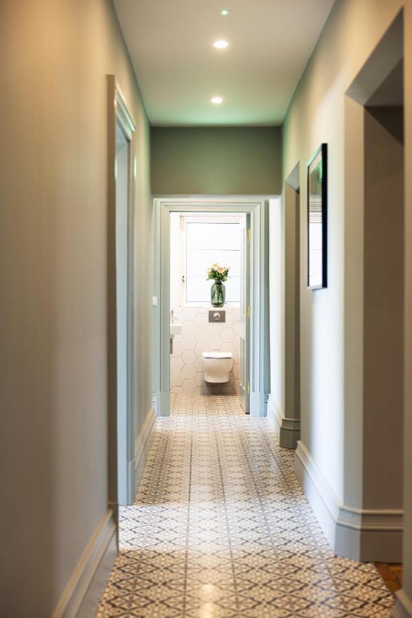 Magmell Townhouse Hotel วิคโลว์ ภายนอก รูปภาพ